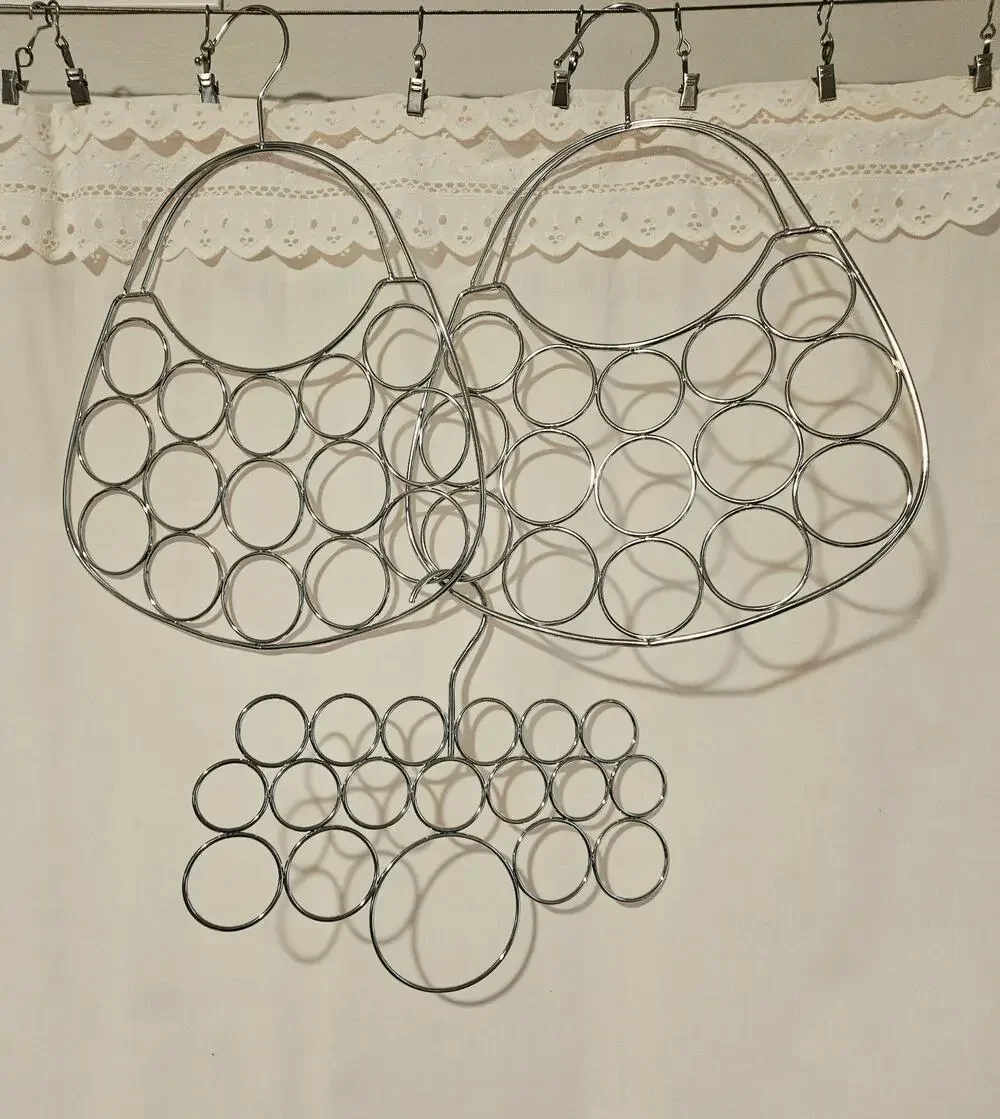Set of three Metal accessory hangers
